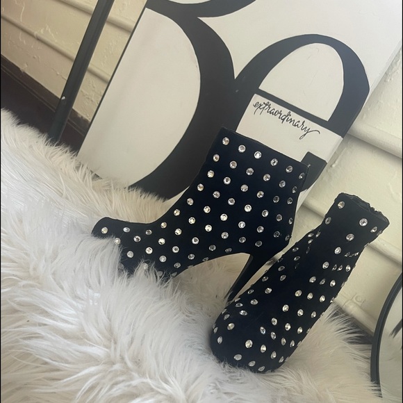 Scene by ☀️Rhinestone Booties - Picture 2 of 7